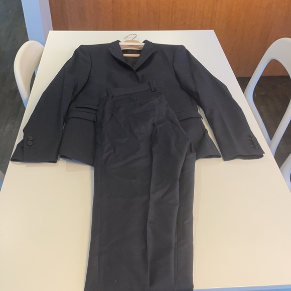 I’m selling my The Kooples suit. - Picture 2 of 3